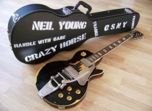 Gibson Les Paul Old Black Signature Neil Young - Pinterest