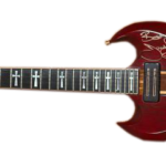 Iommi joue avec une Jaydee SG Custom
