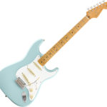 Ry Cooder joue avec une Fender Strato Daphne Blue 67