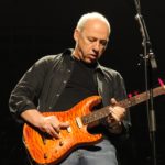 Knopfler joue avec une Pensa mk2