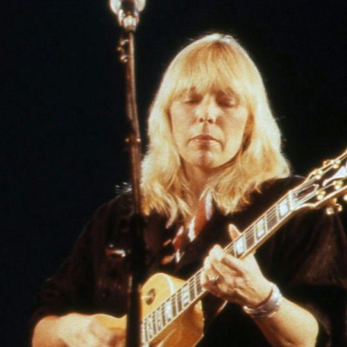 Joni_Mitchell_1983- wikipedia