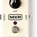 Frusciante joue avec une MXR M133