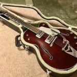 Mike Campbell joue avec une Gretsch G6119-1962HT Chet Atkins-ebay