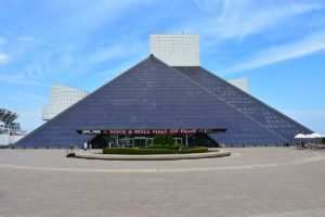 Rock_and_Roll_Hall_of_Fame,_May_2016 - wikipedia