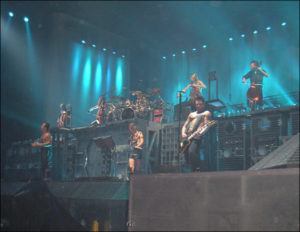 Rammstein_and_Apocalyptica_concert_-_2005 - wikipedia