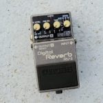 boss-digital-reverb-rv-2